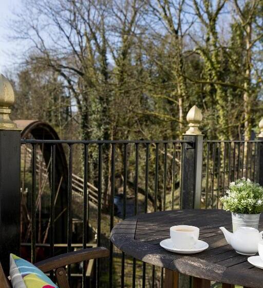 バルコニー付きデラックスルーム, The Little Mill Inn