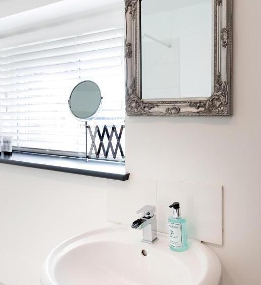 デラックスファミリールーム, The Little Mill Inn