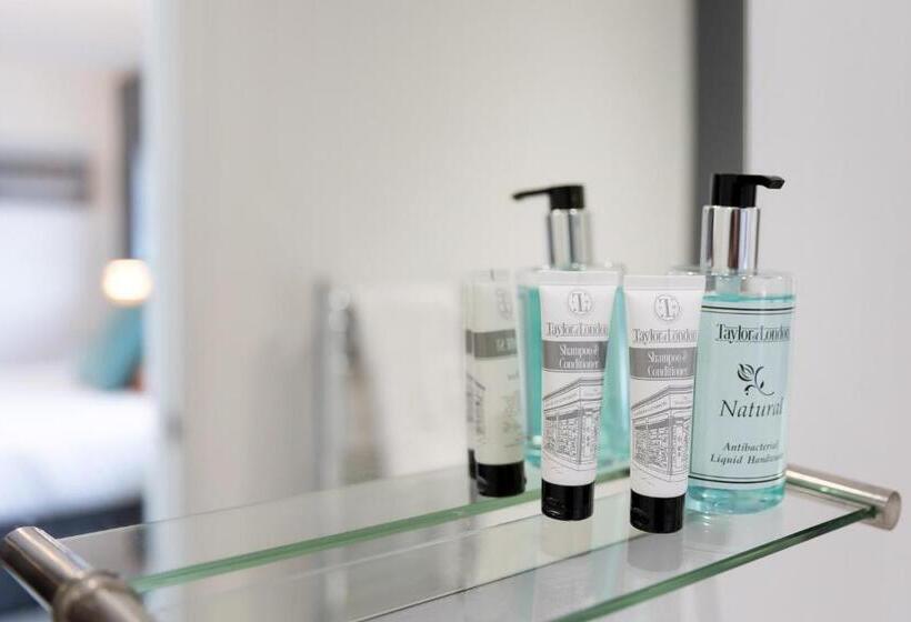 キングサイズベッドのデラックスルーム, The Little Mill Inn