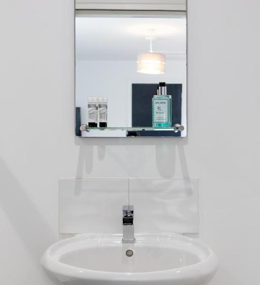 キングサイズベッドのデラックスルーム, The Little Mill Inn