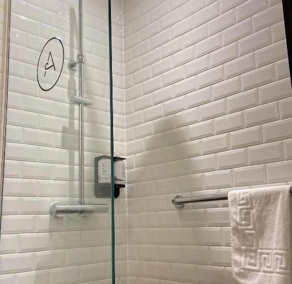 スタンダードシングルルーム, Aerotel London Heathrow, Terminal 2 & Terminal 3