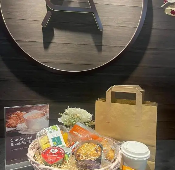 اتاق خانوادگی, Aerotel London Heathrow, Terminal 2 & Terminal 3