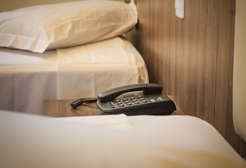 חדר דלוקס, Colina Lagos