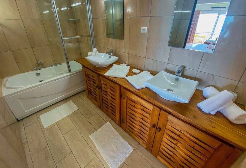 اتاق استاندارد با چشمانداز دریا, Orangea Beach Resort