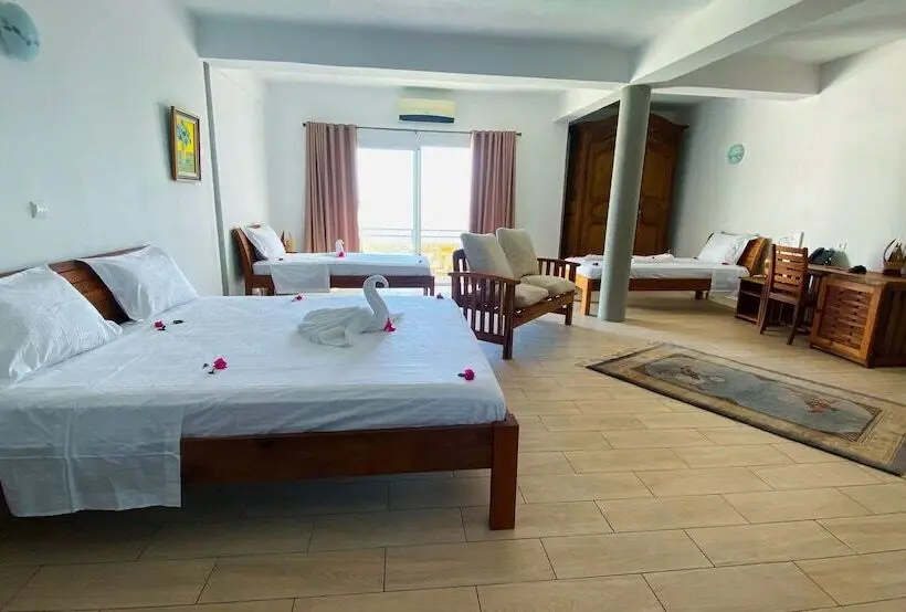 سوییت, Orangea Beach Resort