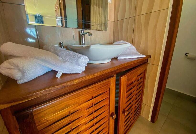 اتاق استاندارد با چشم‌انداز دریا, Orangea Beach Resort