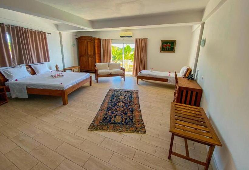 سوییت, Orangea Beach Resort