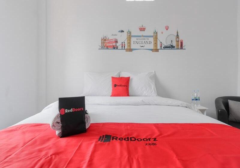 Номер Стандарт, Reddoorz Plus Near Taman Rasuna Menteng