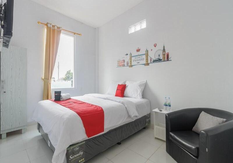 Номер Стандарт, Reddoorz Plus Near Taman Rasuna Menteng
