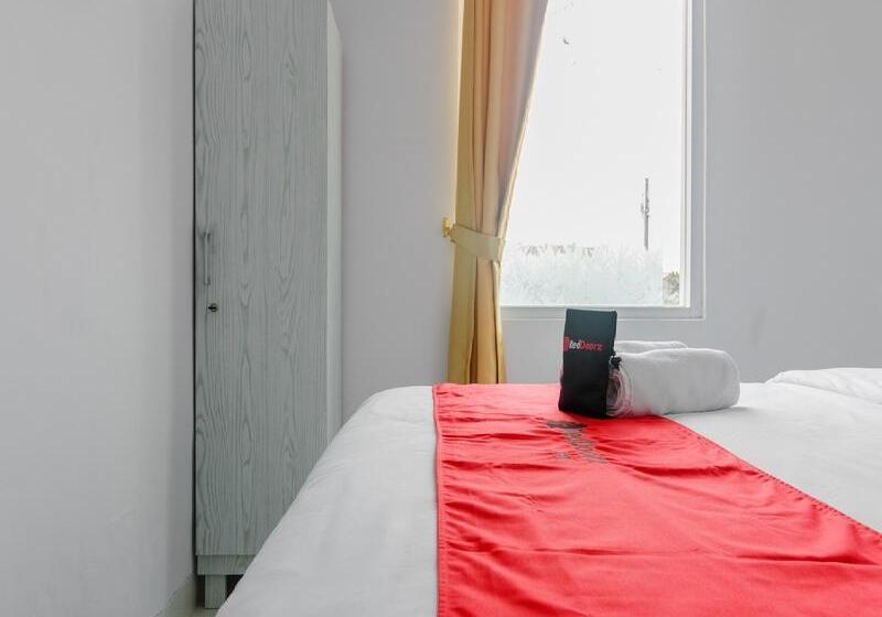 Номер Стандарт, Reddoorz Plus Near Taman Rasuna Menteng