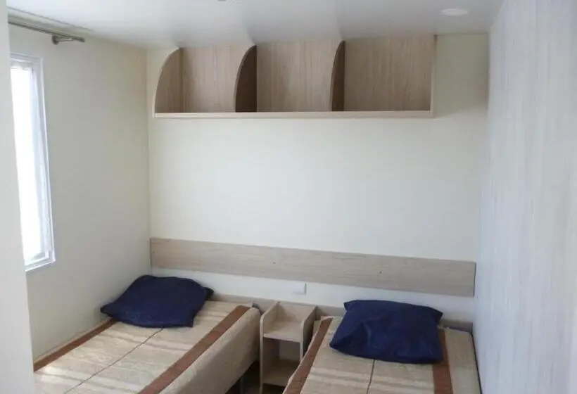 スタンダードバンガロー, Auberge Des Etangs