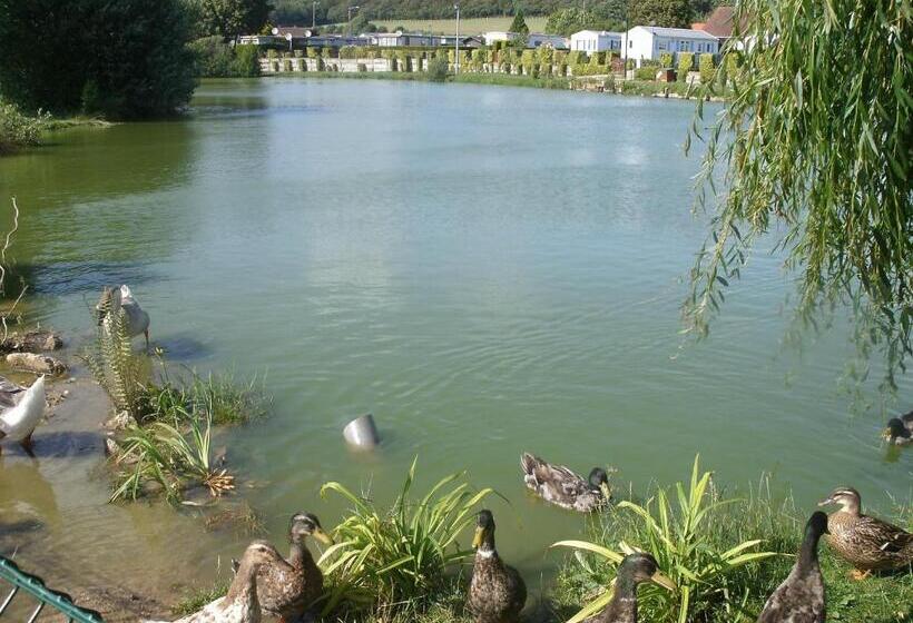 标准平房, Auberge Des Etangs