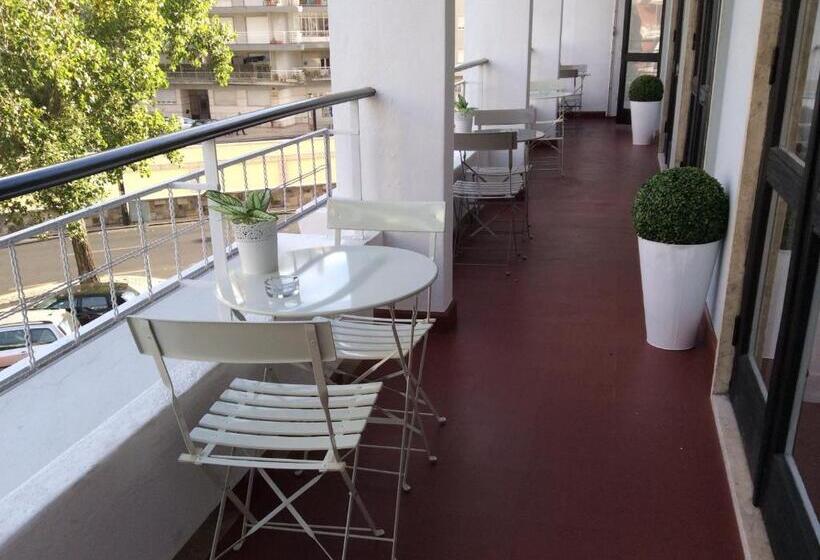 اتاق استاندارد یک تخته با بالکن, 4u Lisbon Iv Guesthouse Airport