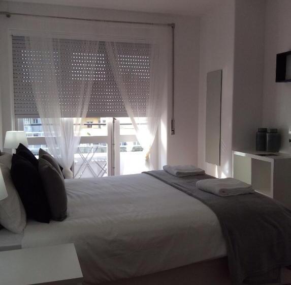 اتاق لوکس با بالکن, 4u Lisbon Iv Guesthouse Airport