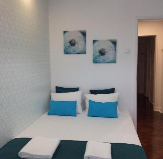 اتاق استاندارد با بالکن, 4u Lisbon Iv Guesthouse Airport