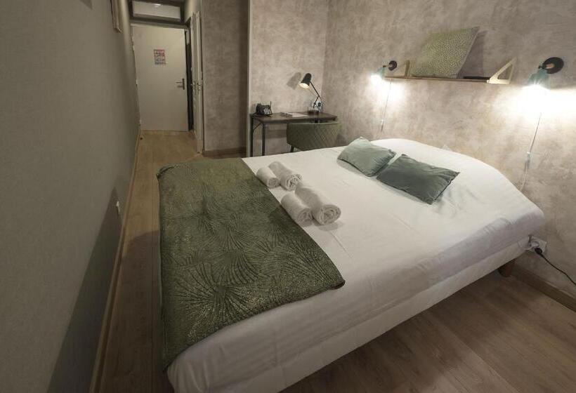 חדר סטנדרט, De La Croisee