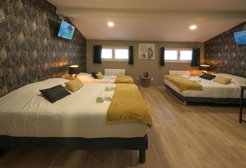 חדר משפתחתי סופריור, De La Croisee