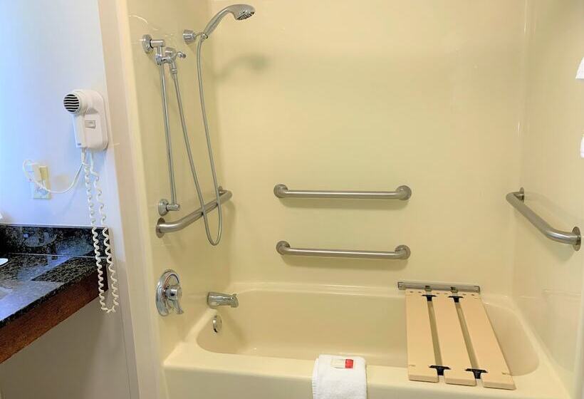 חדר סטנדרט מותאם לאדם עם מוגבלויות, Baymont By Wyndham Eden