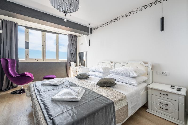 Номер Стандартный Кровать Куин, Days Inn & Suites By Wyndham St. Ignace Lakefront