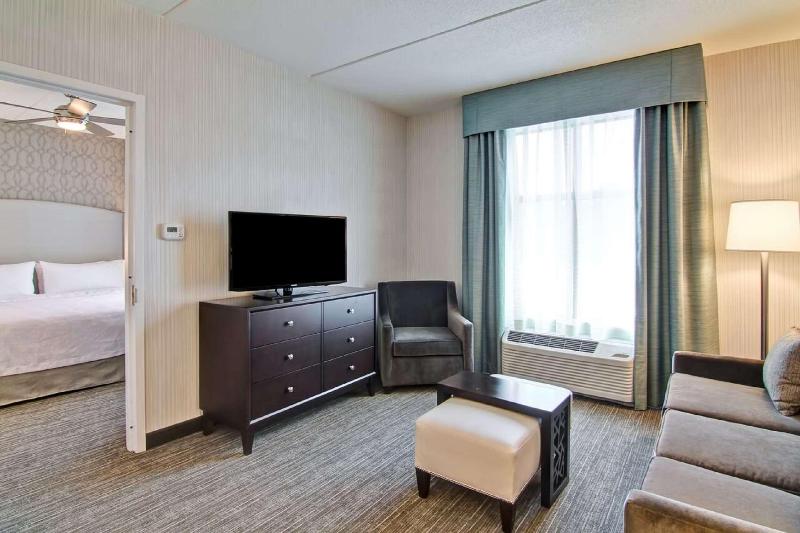 Стандартный Номер Кровать Кинг, Days Inn & Suites By Wyndham St. Ignace Lakefront
