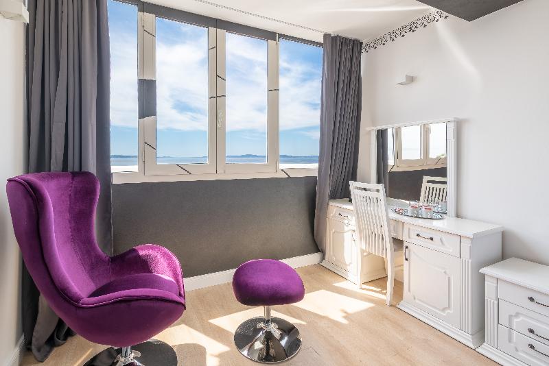 Номер Стандартный Кровать Куин, Days Inn & Suites By Wyndham St. Ignace Lakefront