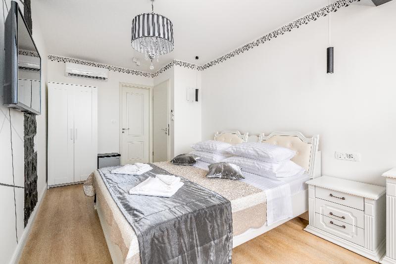 Номер Стандартный Кровать Куин, Days Inn & Suites By Wyndham St. Ignace Lakefront