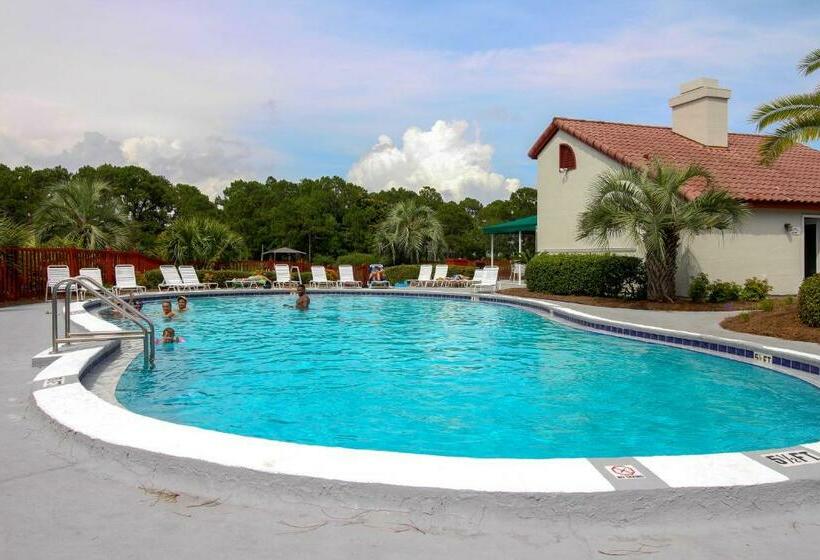 Студия Стандарт, Inn At St Thomas Square