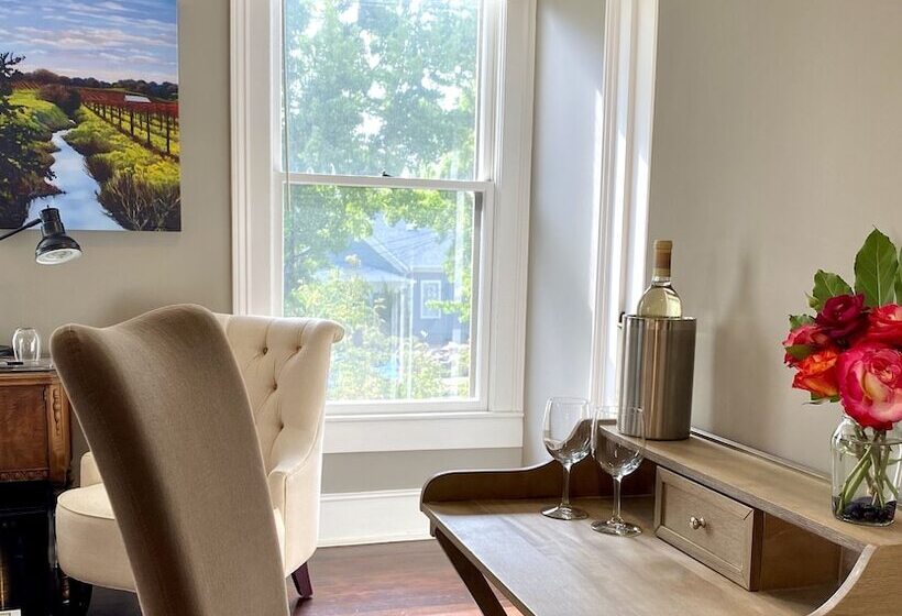 スタンダードルーム, Inn On Randolph