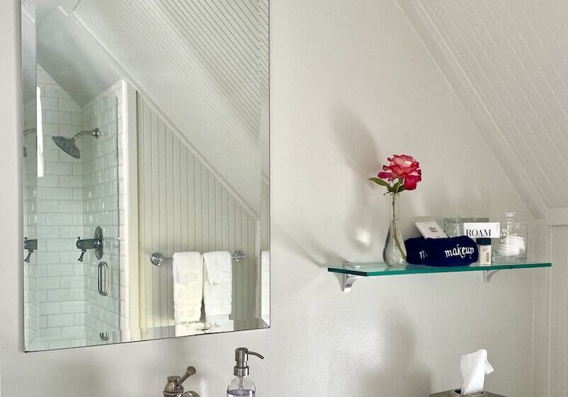 スタンダードルーム, Inn On Randolph