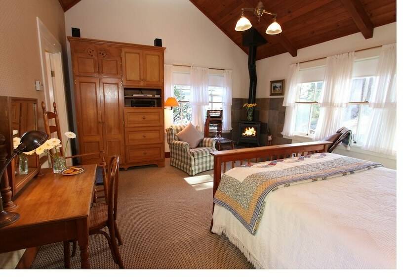 Номер Комфорт, Joshua Grindle Inn