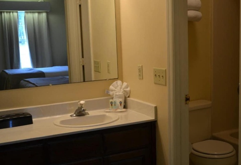 غرفه قياسيه سريرين مزدوجين, Quality Inn Jesup