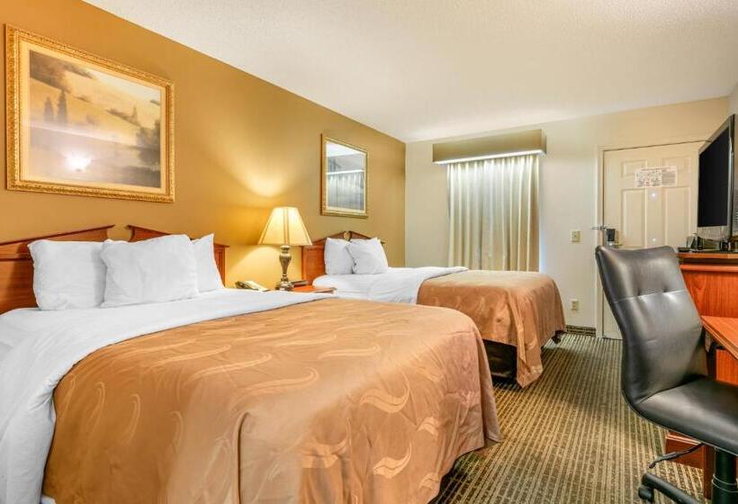 适合残疾人士使用的带超级大床的标准间, Quality Inn Johnson City I 26 Exit 17