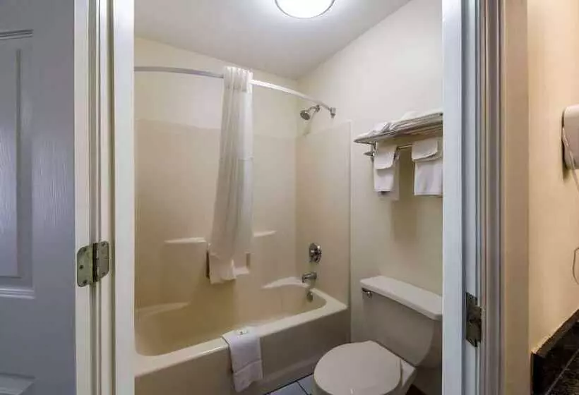 2ダブルベッドのスタンダードルーム, Quality Inn Johnson City I 26 Exit 17