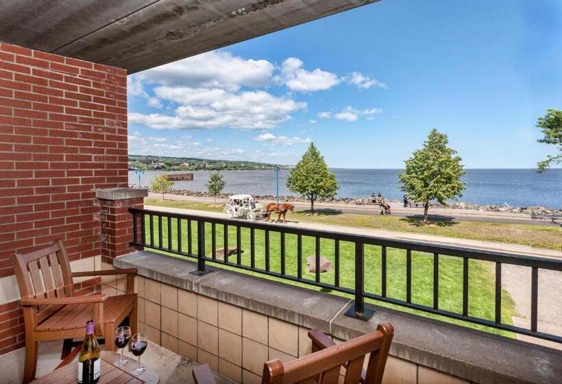 标准间带湖景, The Inn On Lake Superior