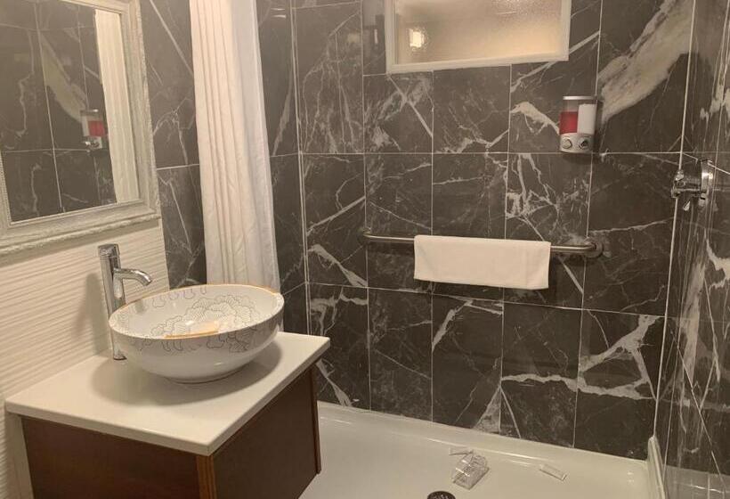 חדר סטנדרט עם מיטת קינג, Atlantic Coast Inn