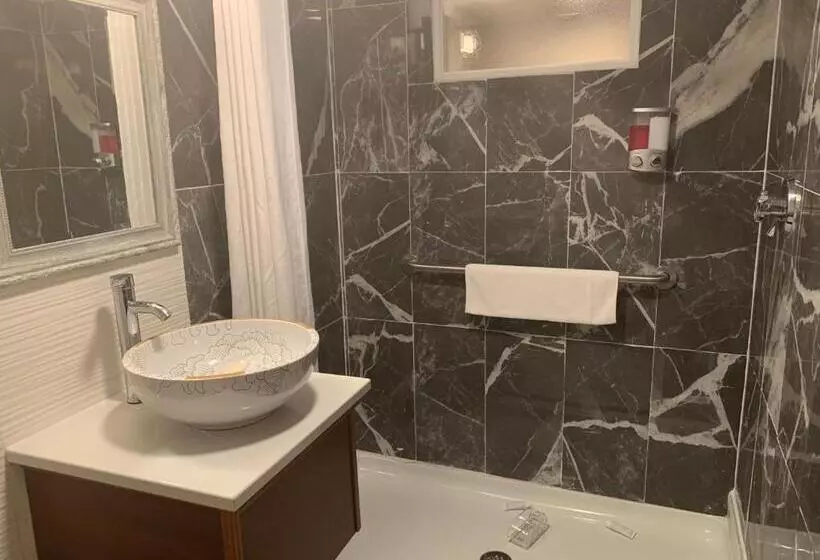 اتاق استاندارد با تخت بزرگ, Atlantic Coast Inn