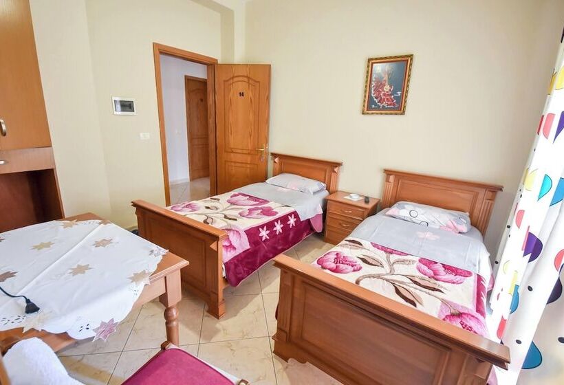 اتاق اکونومی, Geraldo