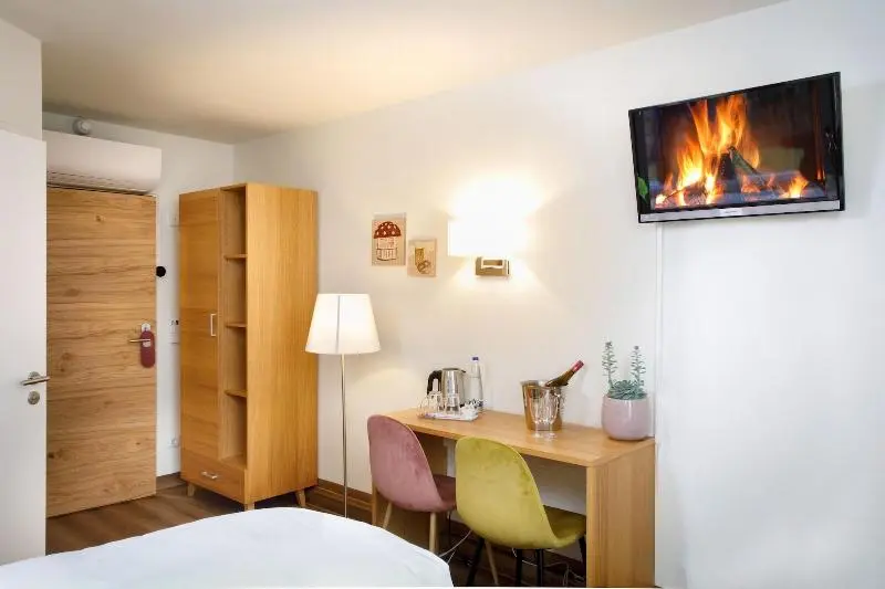 اتاق لوکس سه تخته, Mekong Gia Lai Hotel Me Kong Pleiku