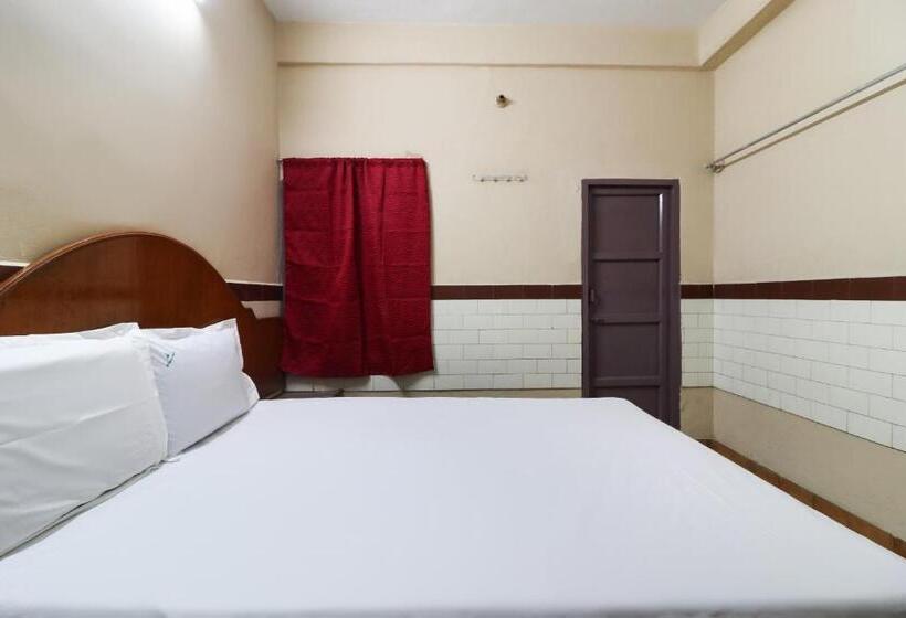 Classic Kolmen Hengen Huone, O Jayanthi Mansion