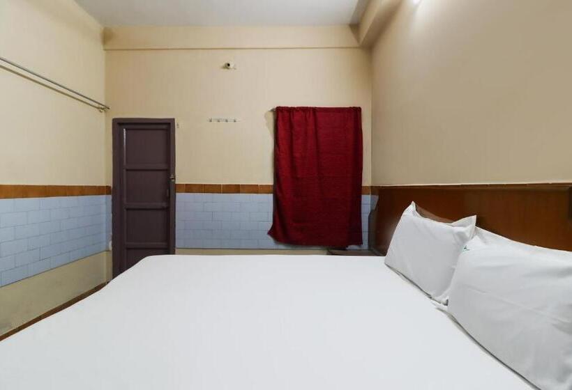 Classic Kolmen Hengen Huone, O Jayanthi Mansion