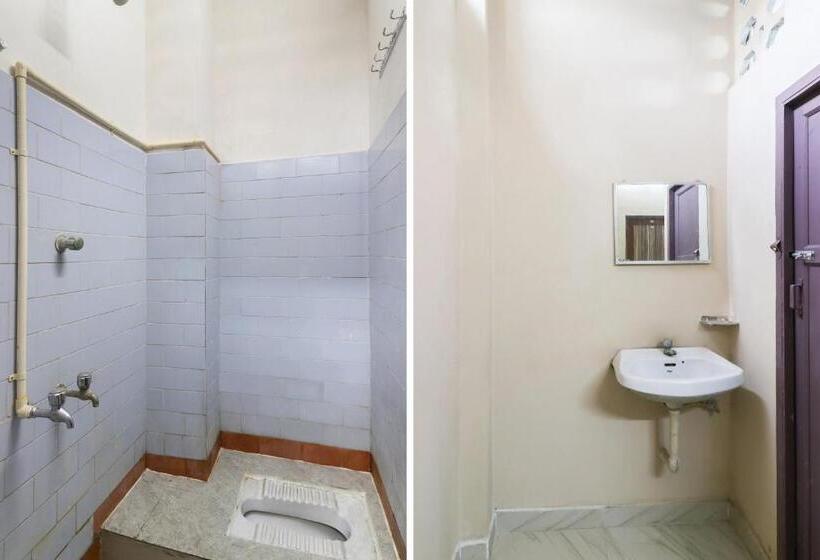 Classic Kolmen Hengen Huone, O Jayanthi Mansion