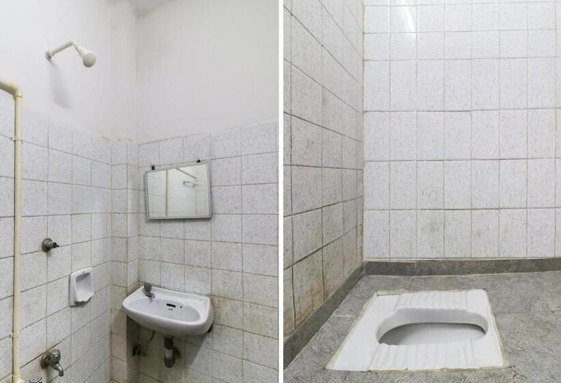 Classic Kolmen Hengen Huone, O Jayanthi Mansion