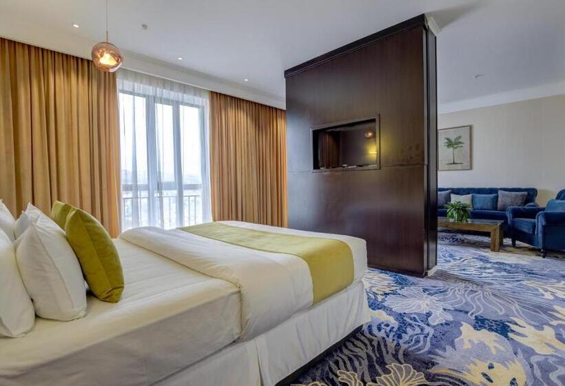 سوییت با چشم‌انداز کوه, Garden Hotel & Spa