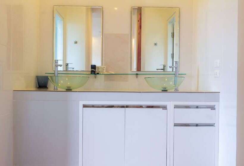 1 Szobás Ház, Grand Blue Kamala