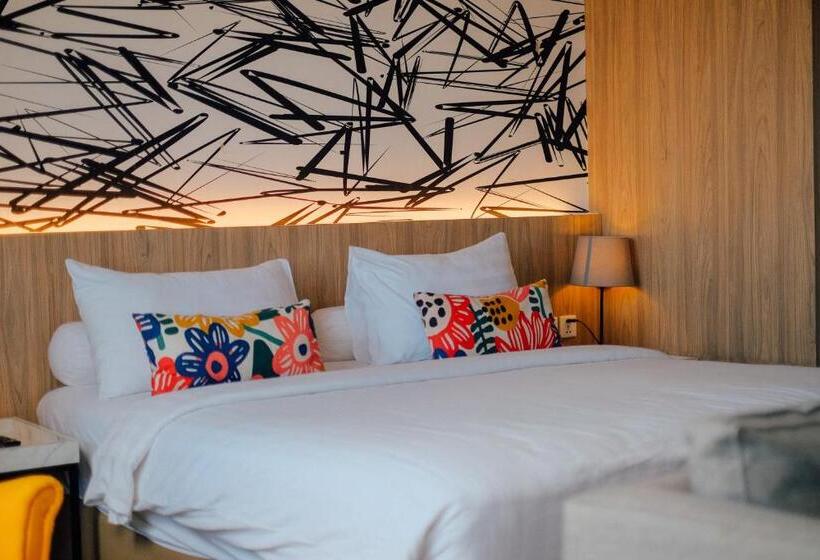 ジュニアスイート, The Zuri Dumai