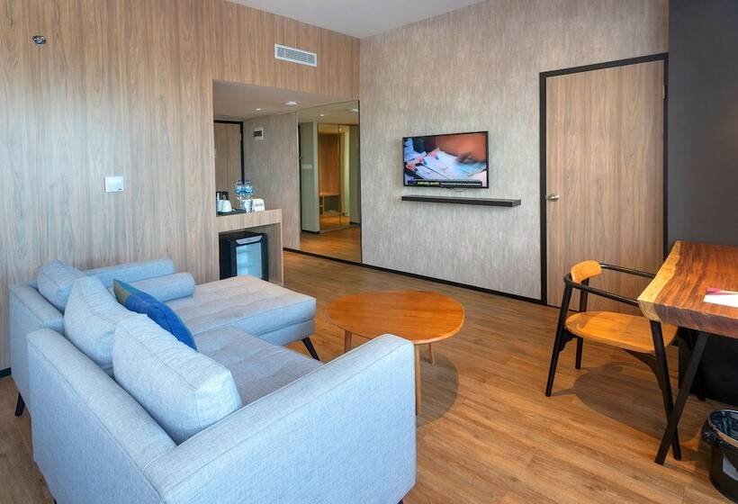 ジュニアスイート, The Zuri Dumai