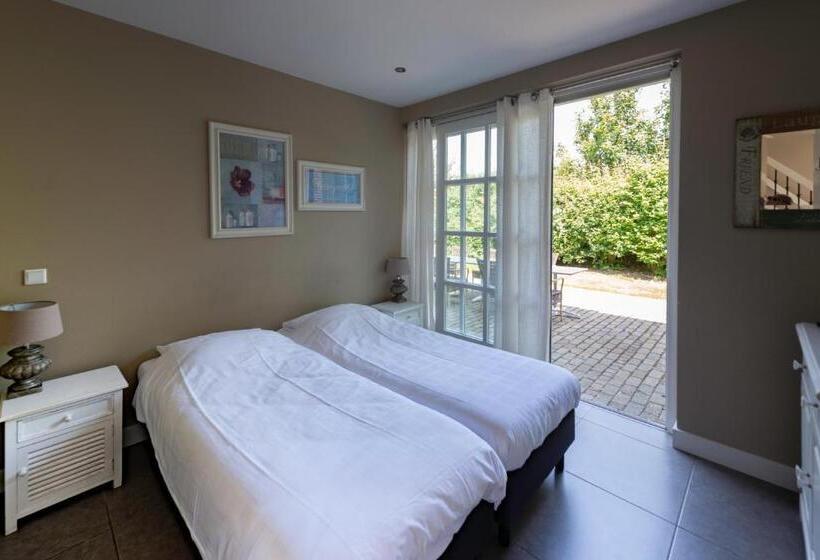 スタンダードルーム, Hof Van Renesse