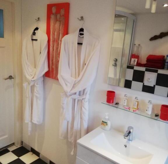 标准间, Rêst En Romte