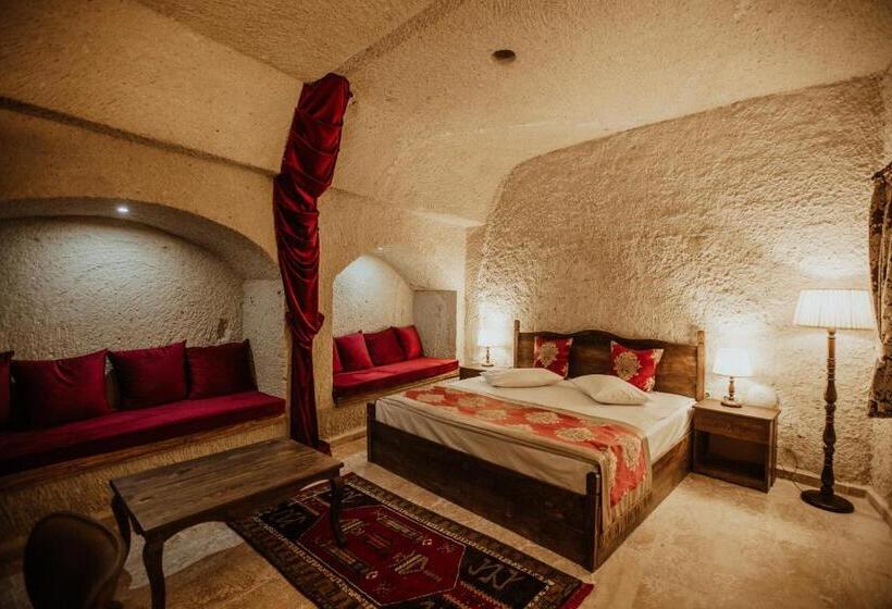 Pokój Deluxe, Alia Cave