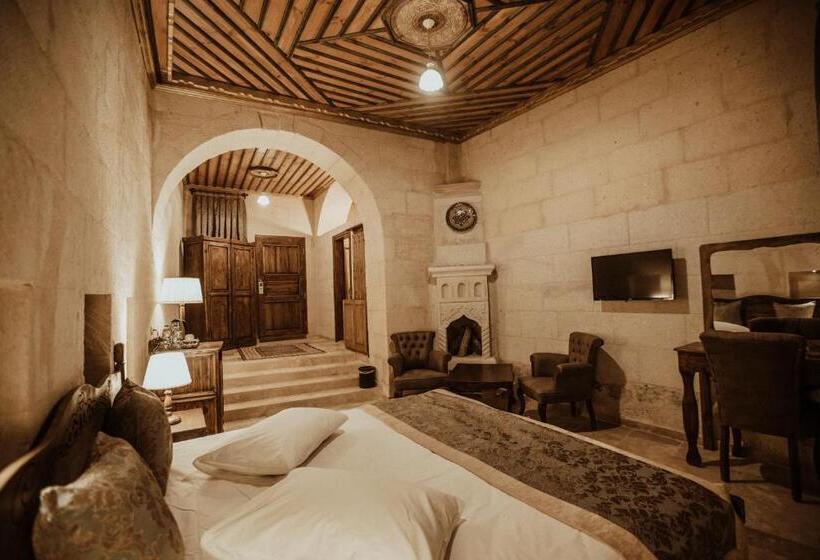 Pokój Deluxe, Alia Cave